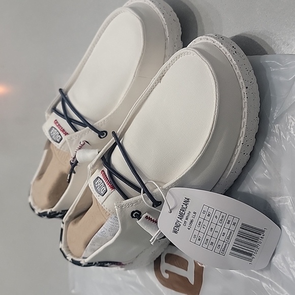 Hey Dude Shoes - HEY DUDE WENDY AMERICANA OFF WHITE - W7